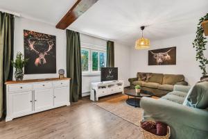 HIRSCH Gretel Ferienhaus - Garten mit Grill - Wald