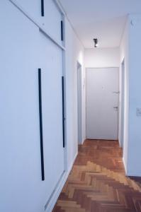 Monoambiente en pleno centro con cocina independiente