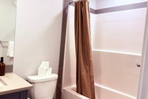 Savanna Breeze | Modern 3BR | Near YYC Airport