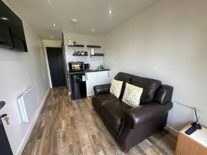 The Truck with private hot tub - Forest View