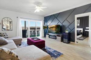 Modern Condo at 11mm in Sunrise w PWC & Boat Slip