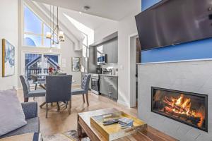 2BR Townhome with Mountain View 3min from DT Canmore