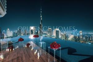 Panoramic Burj Khalifa View, Rooftop Infinity Pool
