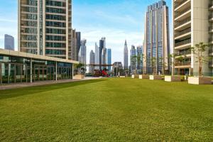 Burj Khalifa View with Direct Dubai Mall Access