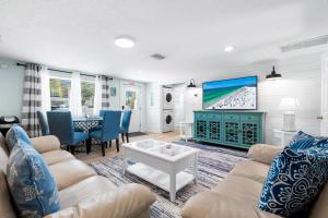 Star Fish 3 Bed 2 bath POOL Walk to Beach