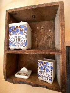 "MAS TRAMONTANE" chambres dhôtes, studio, ancien mas agricole dans parc arboré, piscine et sa vue face au Canigou