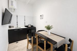 Ana Rent - Departamento Hasta 4 personas, cálido en Vicente López, 100 m del tren, a minutos de CABA