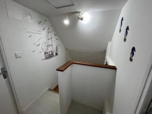 Les Roitelets "MARINE" Grand Appartement T4 Duplex 80m2 - Thème Marin - Classé 3 étoiles - Proche Centre-ville & Thermes - Tout Confort - Ménage et Linge de maison inclus