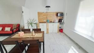 Monoambiente para 3 personas by deppto