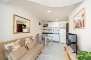 Apto em Cond. c Piscina a 110m da Praia VEM0306