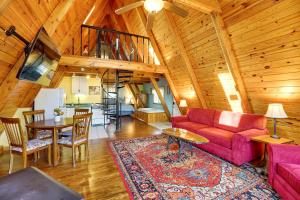 Pond Mountain Springs Falcon Cabin, Fish and Hike!