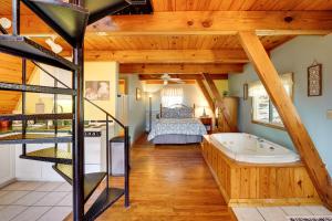 Pond Mountain Springs Falcon Cabin, Fish and Hike!