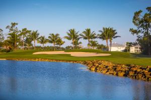 #522 - Golf Course Views -Second Floor Sleeps 4
