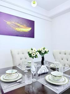 Spacious and serene environment with full kitchen