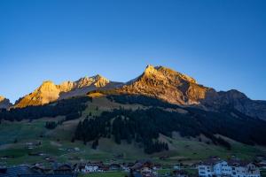 Chuenislodge1 - Traum Panorama - Balkon - Tiefgarage