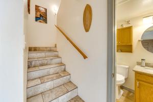 Pristine Lihue Condo w Balcony: Walk to Beach!