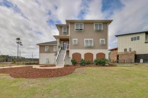 Near Cape Fear River! Relaxing Getaway w Views