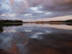 Mobile Home im Ferienpark mit Seezugang