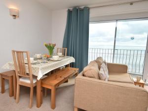 2 Bed in Saundersfoot FB293