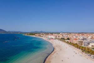 DERUDAS'S HOUSE img28