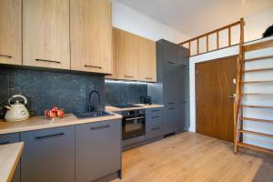 Vintage Antresola Apartment MTP Sala Ziemi Stare Zoo