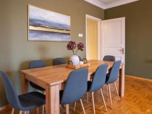 GimiSpaceTop - Panoramic Upper Town 2BR Residence - Quiet City Escape