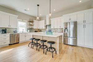 Carolina Beach Luxury Retreat: Intracoastal Views