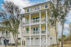 Carolina Beach Luxury Retreat: Intracoastal Views