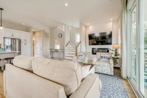 Carolina Beach Luxury Retreat: Intracoastal Views