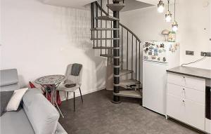 1 Bedroom Gorgeous Home In Vlaskovec
