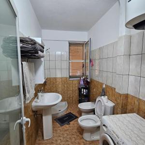 Leora Sunset Apartment-Balcony, 250m from Beach, Golem, Mali i Robit