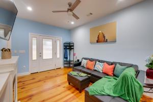 Pavilion and Outdoor Fireplace! Lake Joy Retreat