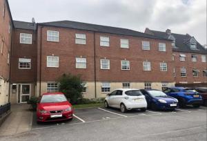 Modern Apartment with Free Parking
