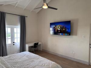 La Porta Della Casa - Sunset Pool Deck with 2 King Bedrooms