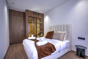 Elegant Studio Casablanca Quartier des Princesses Sleeps 4 Balcony High End Parking - Othm 1