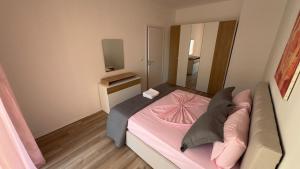 Nikkis Apartments