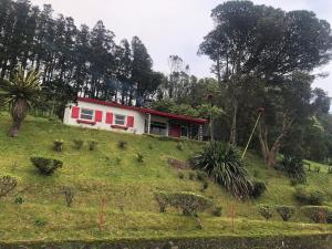 Furnas Lake Cottage