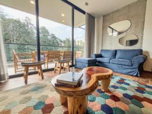 Upscale 2BR Countryside Suite | Stylish & Modern