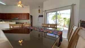 Recently Renovated Oceanview Home Casa Hebe