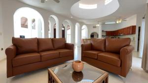 Recently Renovated Oceanview Home Casa Hebe