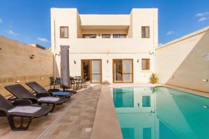 Nadurija, So Nice Gozitan Villa + Pool - Happy Rentals