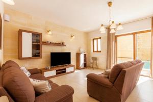 Nadurija, So Nice Gozitan Villa + Pool - Happy Rentals