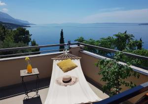 Skalinada Rooftop Seaview Suite