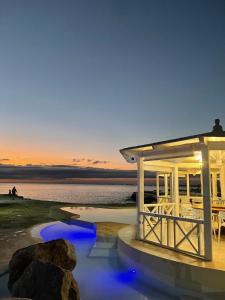 Tracadero Dominicus Marina B-43