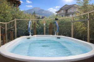 Falcon Crest Sunrise Retreat