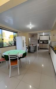 Casa com Piscina|Ampla,Climatizada,Estacionamento