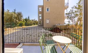 Luvra 1 Dhërmi Spacious Balcony Hideaway by PikHost