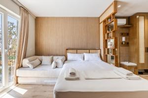 Luvra 1 Dhërmi Spacious Balcony Hideaway by PikHost