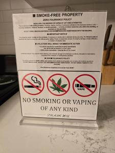 Downtown Detroit Hidden Gem Walk to Venues & DMC