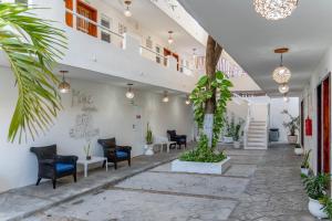 Ahava Hotel